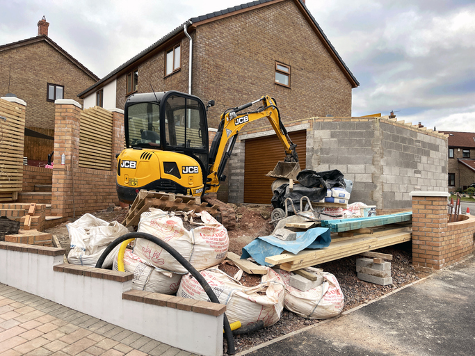 affordable mini digger hire Wallingford